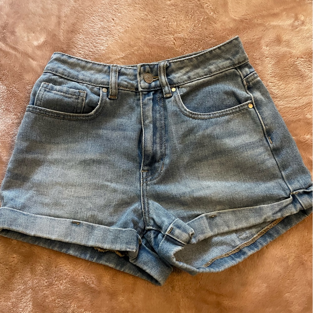 Pacsun light denim mom shorts